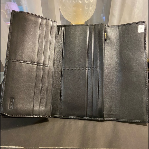 Black leather Coach wallet - Picture 2 of 3